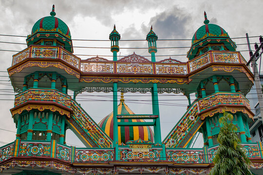 The Chandanpura Mosque, also known as Masjid-e-Siraj ud-Daulah, is a mosque situated on Nabab Siraj ud-Daulah Road in Chittagong, Bangladesh. Chandanpura Masjid, Chattagram