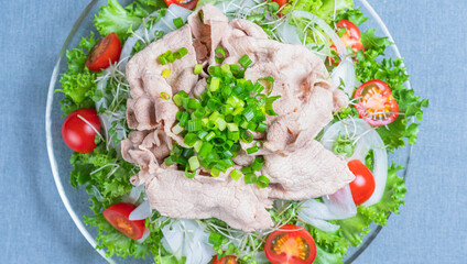 彩り豊かな豚しゃぶサラダ