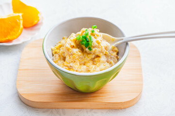レンジ調理　オートミールで卵がゆ