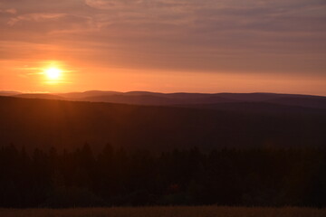 Obraz premium A sunrise on an autumn morning, Sainte-Apolline, Québec, Canada