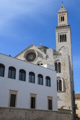 Fototapeta premium People walking in front of San Sabino cathedral at Bari on Italy