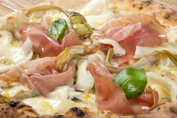 impasto pizza margherita Napoletana, ingredienti farina acqua lievito stesura lavorazione ripieno 