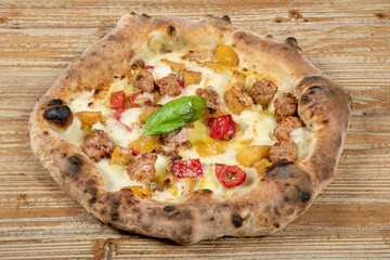 impasto pizza margherita Napoletana, ingredienti farina acqua lievito stesura lavorazione ripieno 