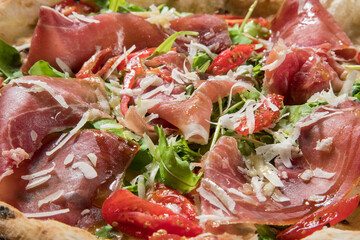 impasto pizza margherita Napoletana, ingredienti farina acqua lievito stesura lavorazione ripieno 