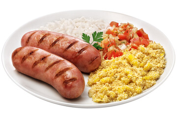 Prato com linguiça suína grelhada acompanhado de arroz branco, farofa e salada vinagrete isolado...