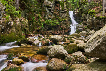 Wodospad Podgórnej,10 m wysokości, jeden z trzech najwyższych po Polskiej stronie Karkonoszy, Polska, Europa © Zbigniew
