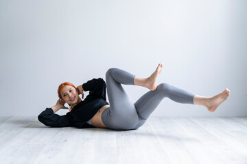 Fototapeta premium フィットネスをする女性