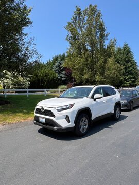 Seattle, WA, USA
June 15, 2025
Toyota RAV 4