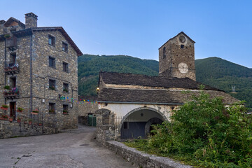 Fragen is a small village in the Aragonese Pyrenees, part of the municipality of Torla. It's located near the Ordesa and Monte Perdido National Park, in the province of Huesca, Aragon, Spain.