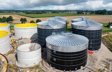Neubau einer modernen Biogasanlage, Großbaustelle aus der Vogelperspektive - Luftbild..