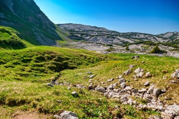 summer hiking adventure in totes gebirge