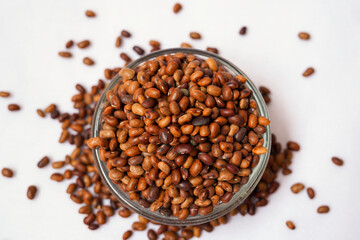 Kulthi dal or horse gram is good remedy for kidney. It is widely known for its curative properties of treating gall bladder stones, kidney stones and maintaining renal health.