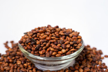 Kulthi dal or horse gram is good remedy for kidney. It is widely known for its curative properties of treating gall bladder stones, kidney stones and maintaining renal health.