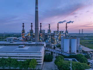 Obraz premium aerial view power station during sunset