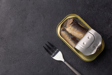 open sardines canes, tinned fish