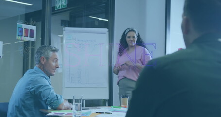 Obraz premium Presenting mid adult woman by flipchart in meeting room, with sticky notes, papers, coffee cup