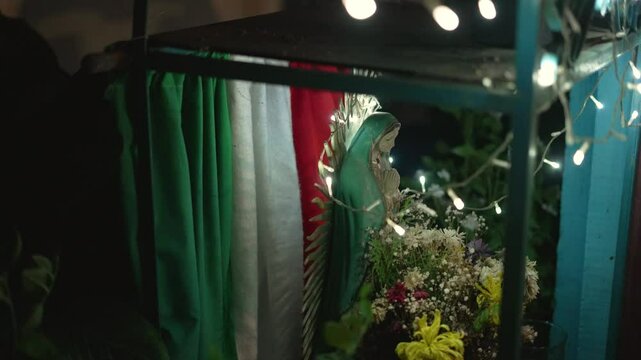 FIGURA RELIGIOSA VIRGEN DE GUADALUPE