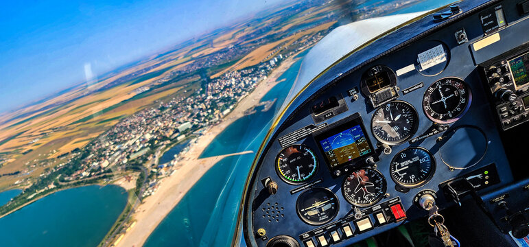 Scenic Flight Over the Seaside Coast &ndash; VFR Cockpit View from Light Aircraft