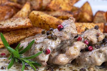 polędwiczki, sos, pieprz, jedzenie, posiłek, obiad, grilla, płyta, wieprzowina, dania, delikatesowy, knajpa, grill, gotowane, papryczka, świeży