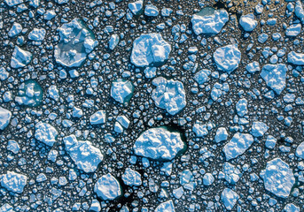 morceaux de glace sur l'océan