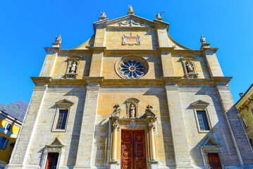 Stiftskirche Santi Pietro e Stefano in Bellinzona, Tessin (Schweiz)