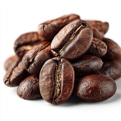 Obraz premium Heap of Rich Roasted Coffee Beans, White Background
