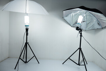 photo camera on tripod