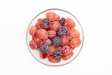 Fruchtbonbons in einer Glasschale