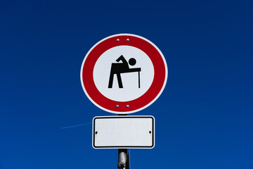 Person mit Gehstock Verkehrszeichen
