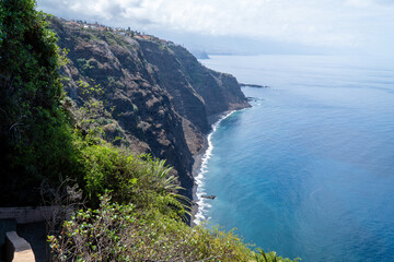 Fototapeta premium view of the coast of the ocean