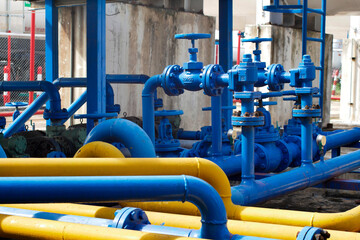 Pressure Control in Gas Plants Using Blue and Yellow Pipe Systems