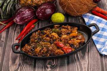 Squid with vegetables in oyser sauce