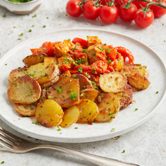 Fried potatoes with bell pepper and tofu