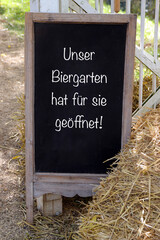 unser biergarten hat für sie geöffnet