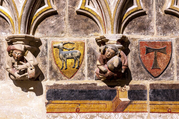 Saint Thecla’s cathedral, Tarragona, Spain. Apse chapel of Saint Olegarius. Corbel with effigies © Julian