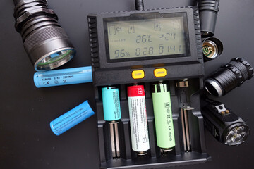 Ladegerät für Lithium-ion batterien