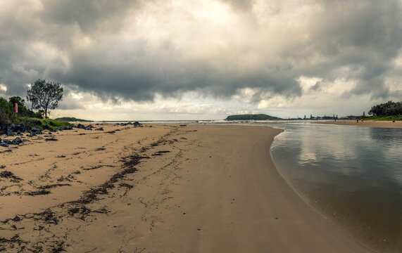The mouth of Coffs creek in Coffs Harbour, one week prior to the flooding event in May 2025. Muttonbird Island Nature Reserve is visible in the background.
