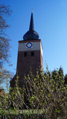 Kirche, Bauwerk , Baum, Natur, Frühling, Himmel