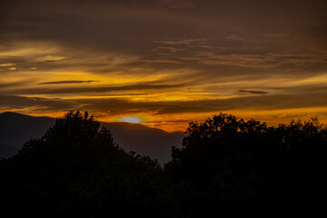 Naklejka premium mountain sunset