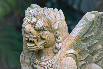 聖獣バロン像 ― 森の王バナスパティ・ラジャ｜Stone Statue of Barong — Banaspati Raja, the Forest King of Bali