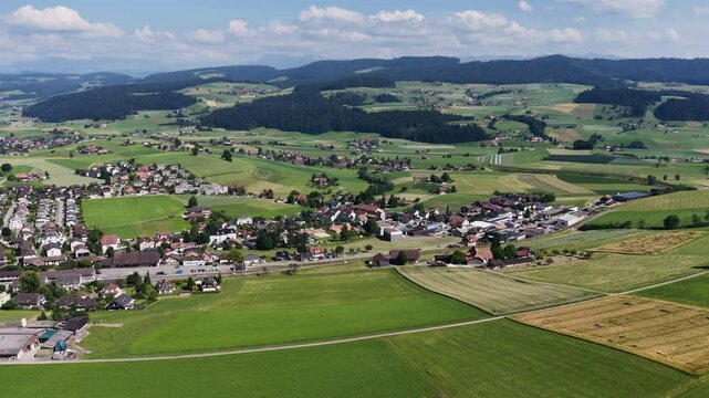 Grossh&ouml;chstetten im Emmental, Kanton Bern, Schweiz, Juni 2025