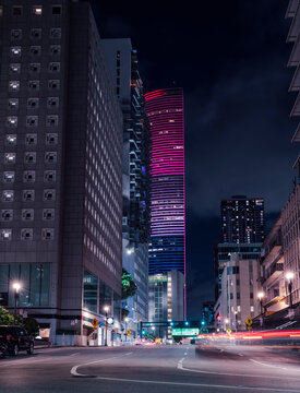 night traffic in downtown miami street 