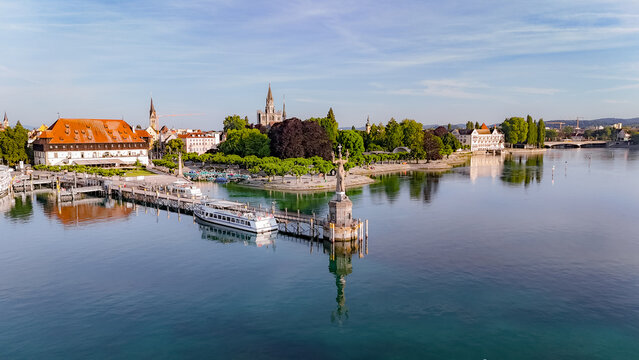 Imperia Statue Drohnenaufnahme von Konstanz am Bodensee