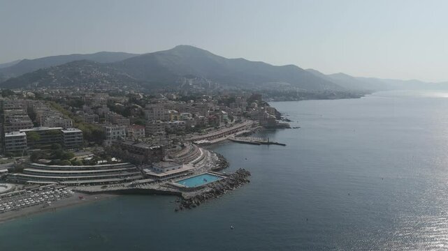 Sea, Genova (Corso Italia), DJI D-log