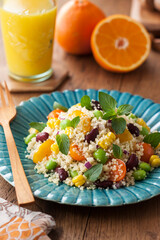 【クスクスサラダ】クスクスをトマト・トウモロコシなどの夏野菜と和えました。夏でもさっぱりいただける彩り元気なサラダです。