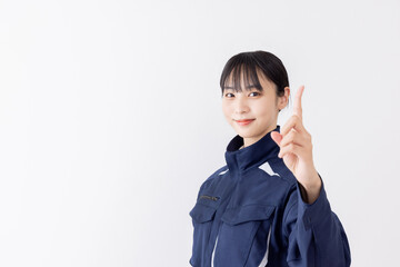 ナンバーワン　ワンポイント　作業服の女性
