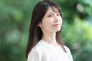 女性