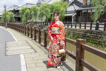 着物姿の女性
