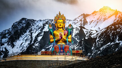 Monastery and mountains the best things to see in ladakh.