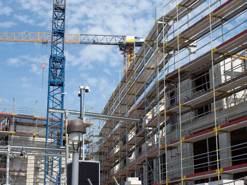 Gro&szlig;baustelle Wohnungsbau - Bau-Turbo gegen Wohnungskrise